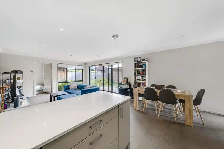 Second view of Homely house listing, 2/3 Coppin Place, Weetangera ACT 2614
