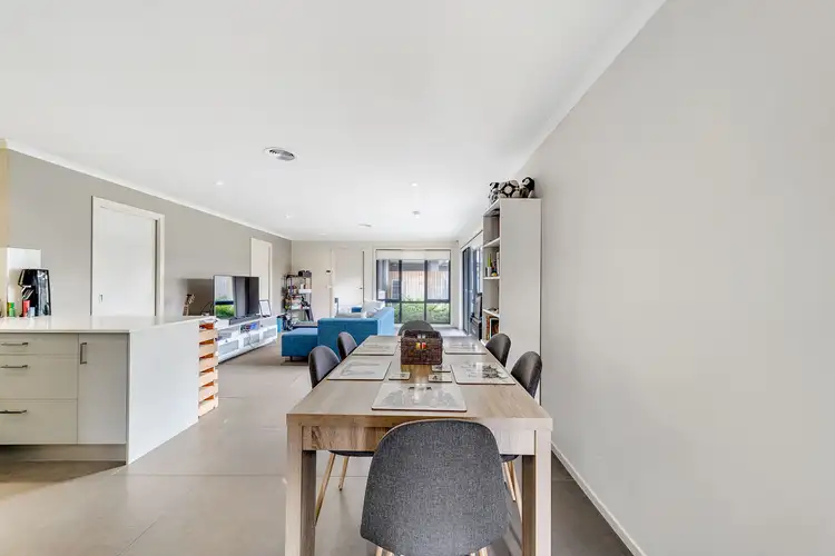 Fifth view of Homely house listing, 2/3 Coppin Place, Weetangera ACT 2614