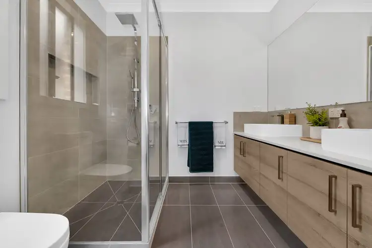 Fifth view of Homely house listing, 7 Mansfield Drive, Werribee VIC 3030
