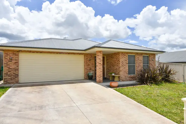 2 Gibsone Drive, Kelso NSW 2795