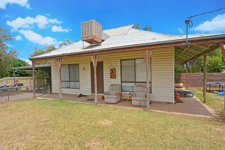 19 Railway Terrace, Ouyen VIC 3490