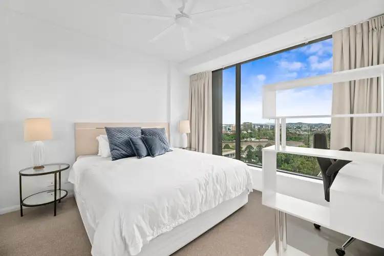2002/212 Margaret Street, Brisbane City QLD 4000