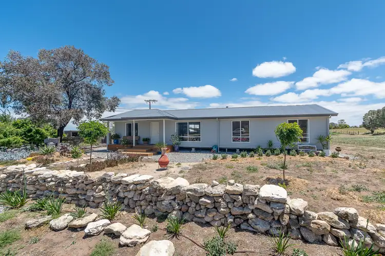 5 Marra Drive, Wellington East SA 5259