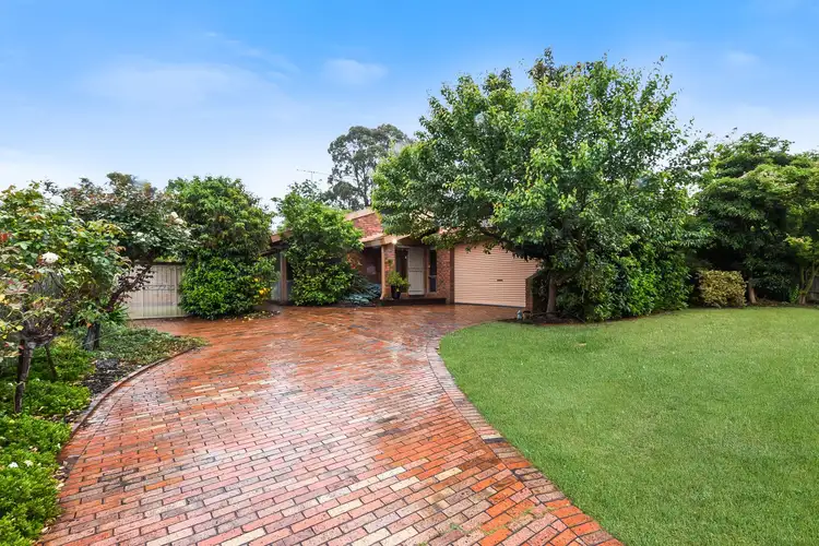 Second view of Homely house listing, 4 Kerry Close, Berwick VIC 3806