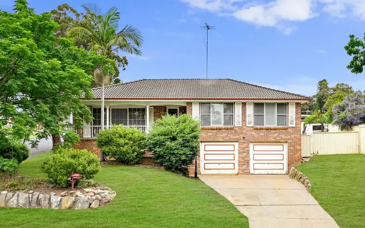 324 The Parkway, Bradbury NSW 2560