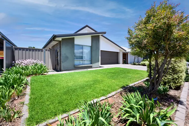5 Pollock Street