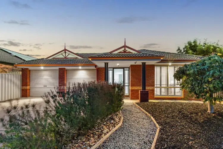70 Grampians Way, Caroline Springs VIC 3023