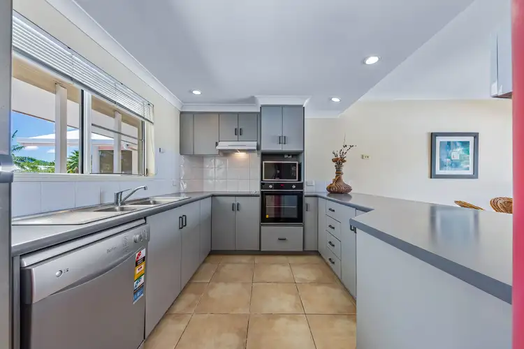 3/24 Pandanus Drive, Cannonvale QLD 4802