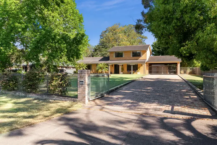 18 Elizabeth Avenue, Raymond Terrace NSW 2324