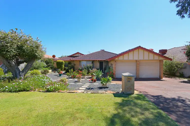 34 Jackson Avenue, Winthrop WA 6150