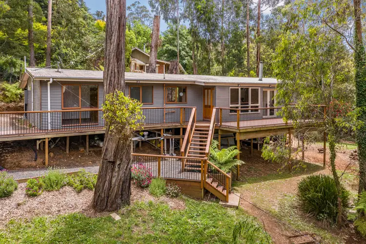18 Fern Gully Road, Cockatoo VIC 3781
