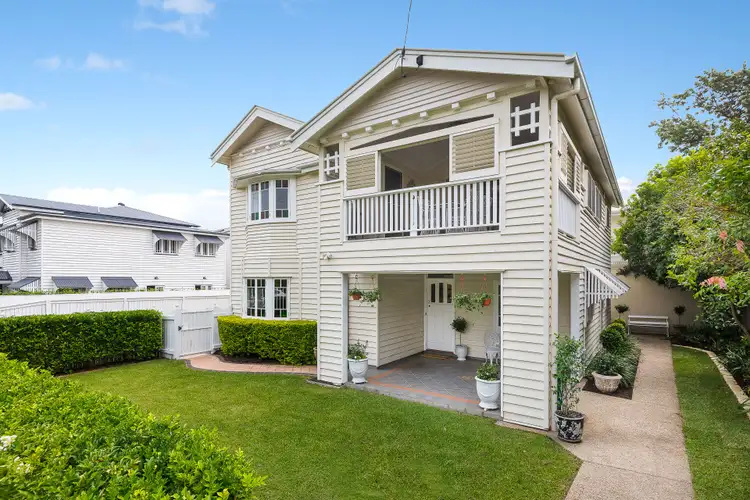 70 Winchester Street, Hamilton QLD 4007