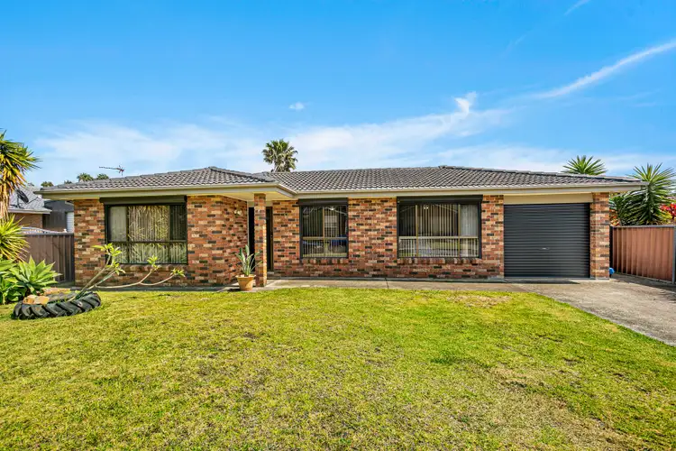 8 Churnwood Place, Albion Park Rail NSW 2527