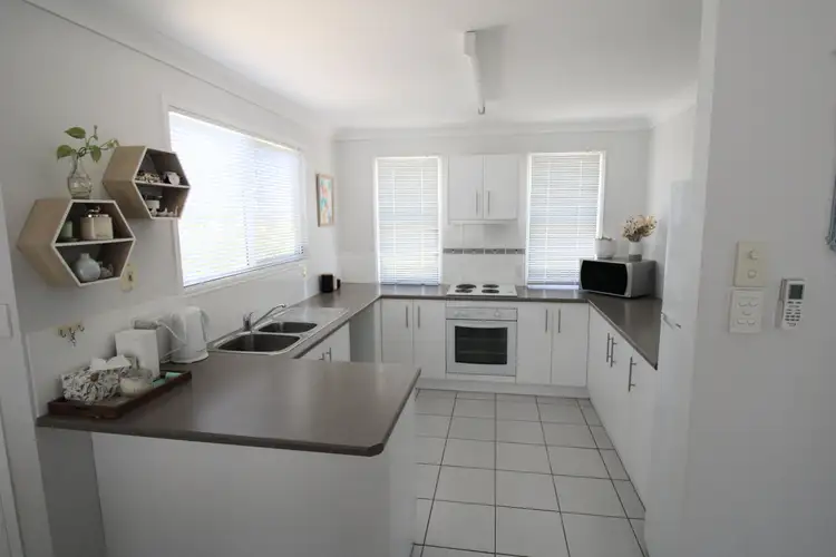 Fifth view of Homely townhouse listing, 1/21 Mayfair Drive, Emerald QLD 4720