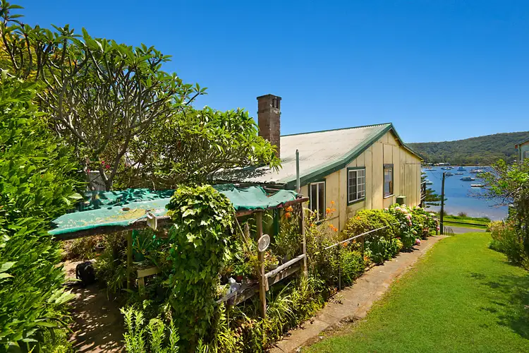 Main view of Homely house listing, 140 Araluen Drive, Hardys Bay NSW 2257
