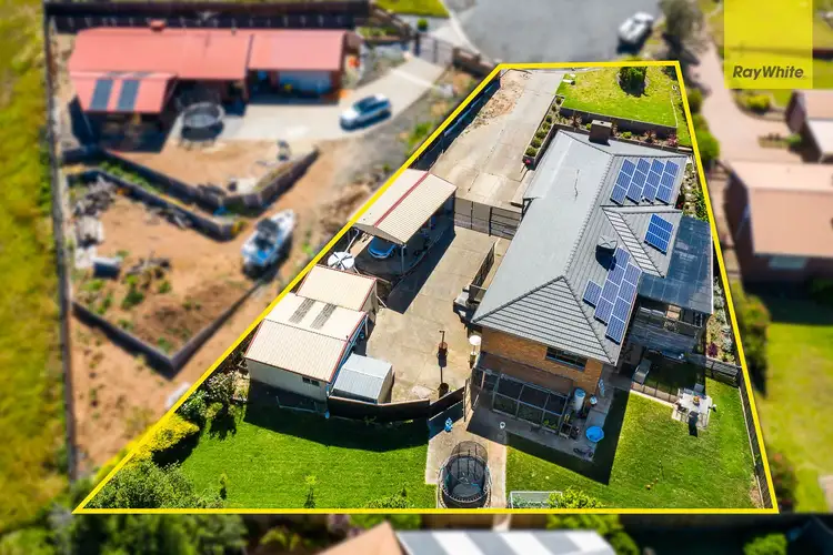 Second view of Homely house listing, 6 Johansen Place, Darley VIC 3340
