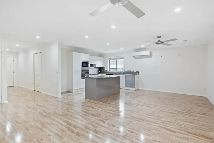 2/1 Heritage Avenue, Medowie NSW 2318