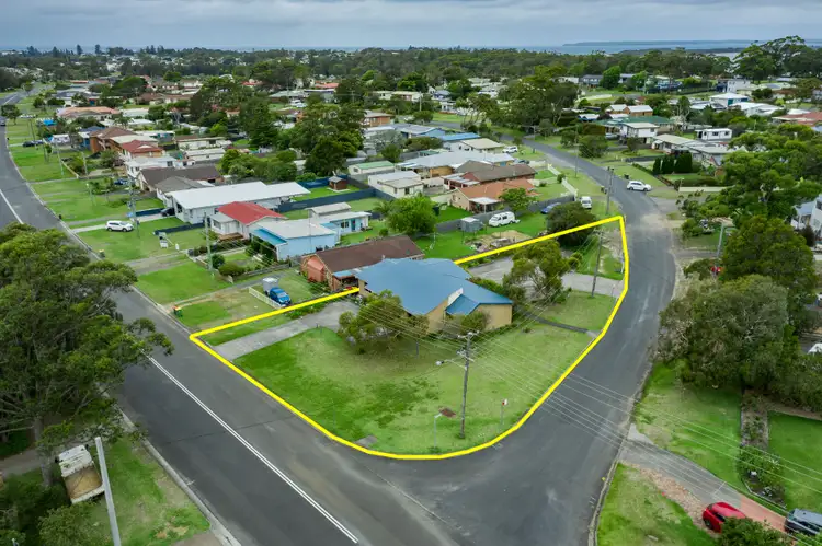 14 The Lake Circuit, Culburra Beach NSW 2540
