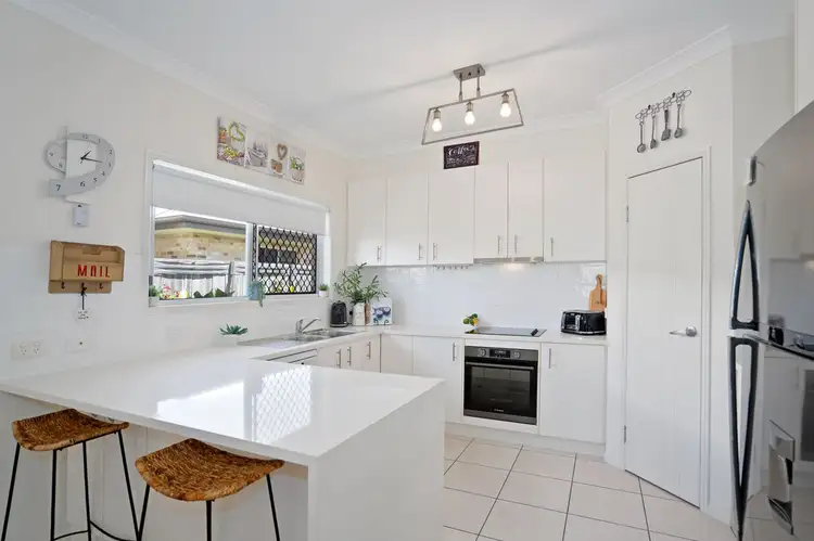 64 Kangaroo Avenue, Bongaree QLD 4507