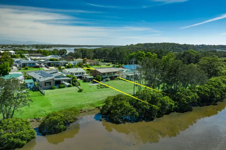 22 Crookhaven Drive, Greenwell Point NSW 2540