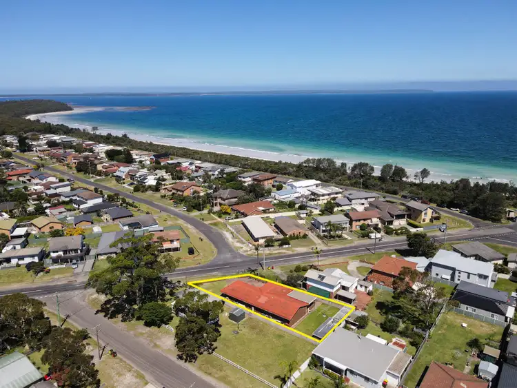 9 Callala Beach Road, Callala Beach NSW 2540