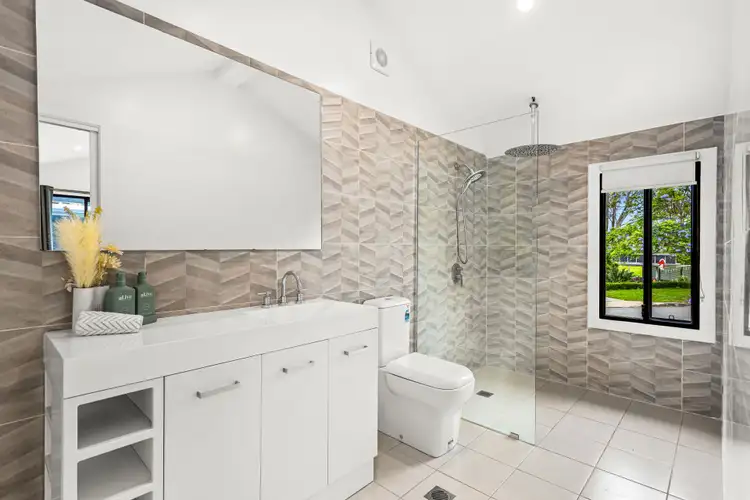 Seventh view of Homely house listing, 2 Loch Carron Avenue, Farmborough Heights NSW 2526