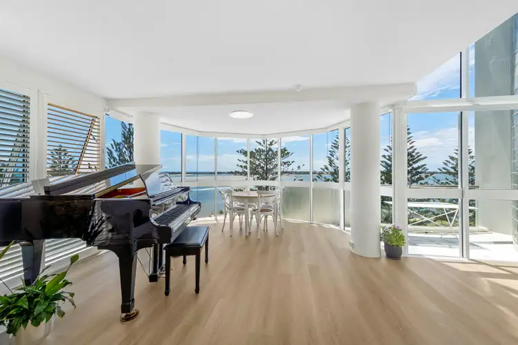 16/200-204 Marine Parade, Labrador QLD 4215