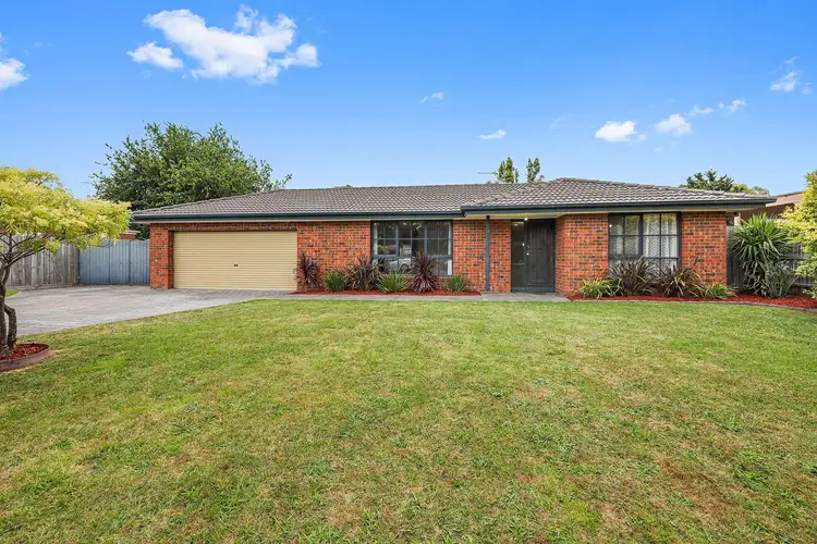 2 Greaves Court, Pakenham VIC 3810