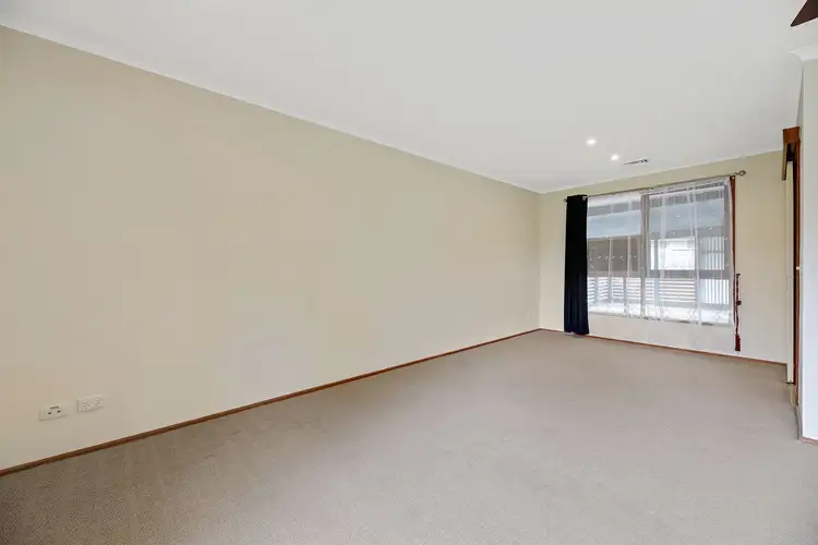 Sixth view of Homely house listing, 2 Greaves Court, Pakenham VIC 3810