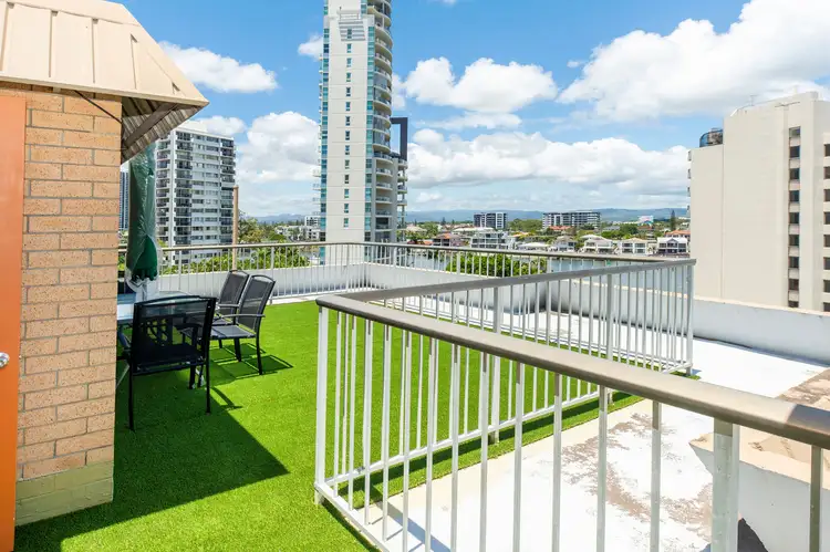 501/3 Oak Avenue, Surfers Paradise QLD 4217