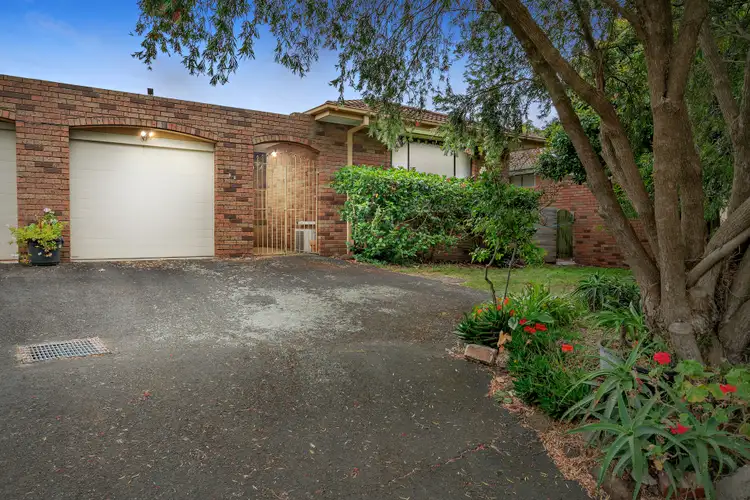 2/2 Holmes Street, Frankston VIC 3199