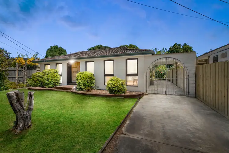 69 Silvertop Crescent, Frankston North VIC 3200