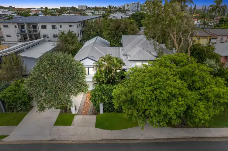 8 Robertson Avenue, Margate QLD 4019