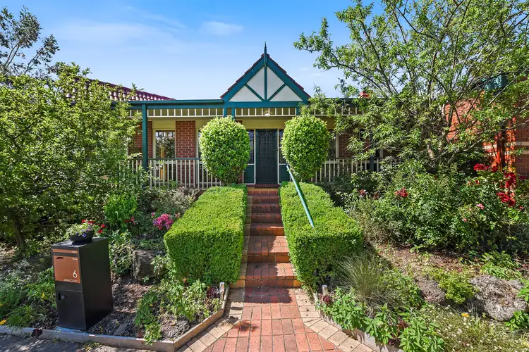 6 Julius Court, Berwick VIC 3806