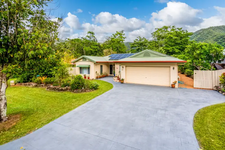 17 Compton Court, Bentley Park QLD 4869