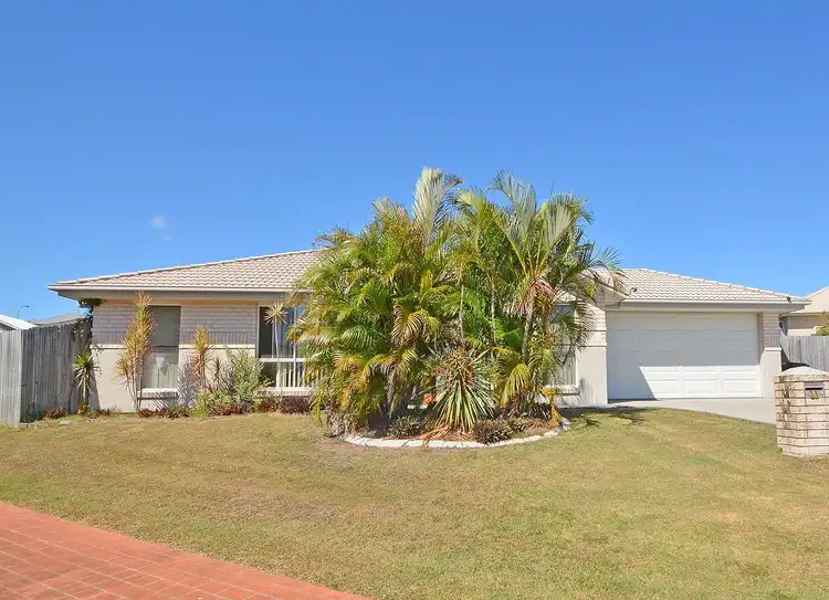 11 Peat Court, Nikenbah QLD 4655