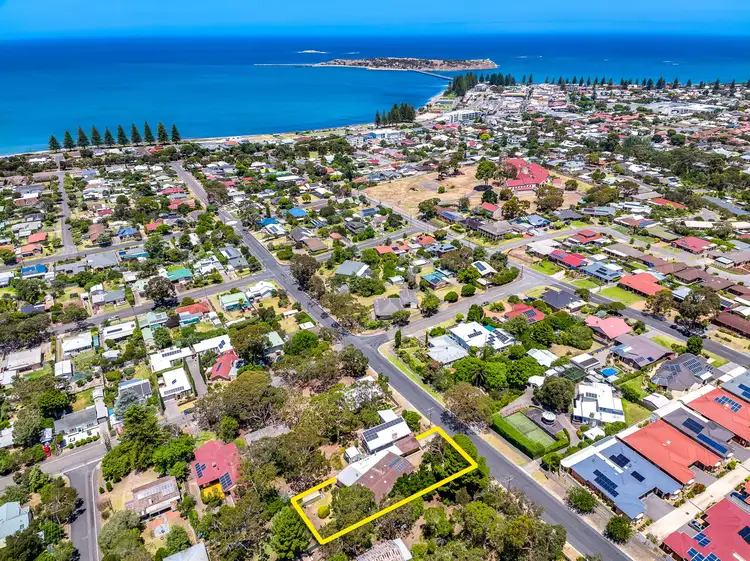 36 Pine Avenue, Victor Harbor SA 5211