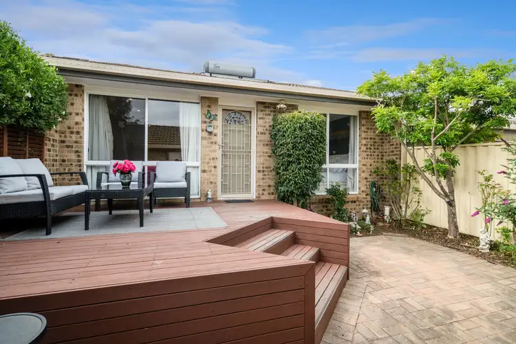 15 John Cleland Crescent