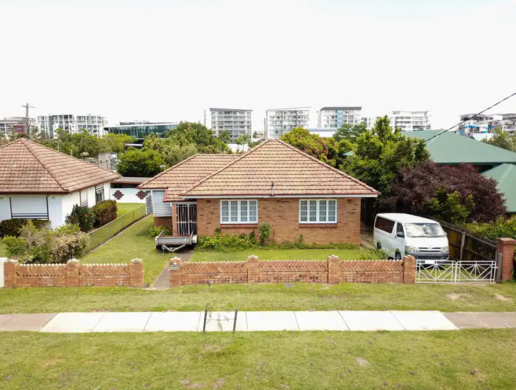 Second view of Homely house listing, 10 Ballantine Street, Chermside QLD 4032