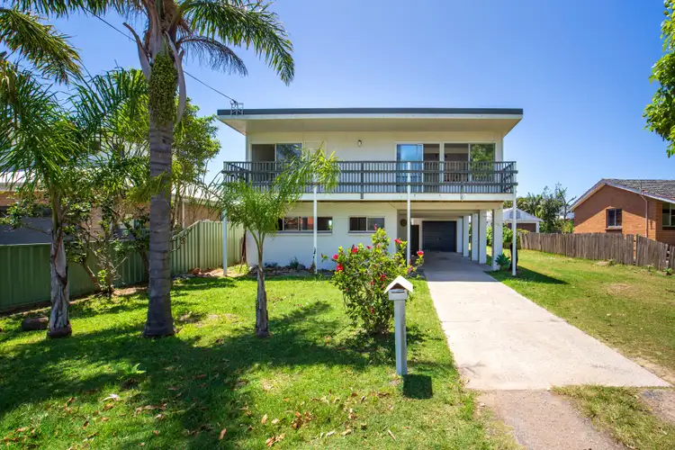 16 Throsby Street, Shoalhaven Heads NSW 2535