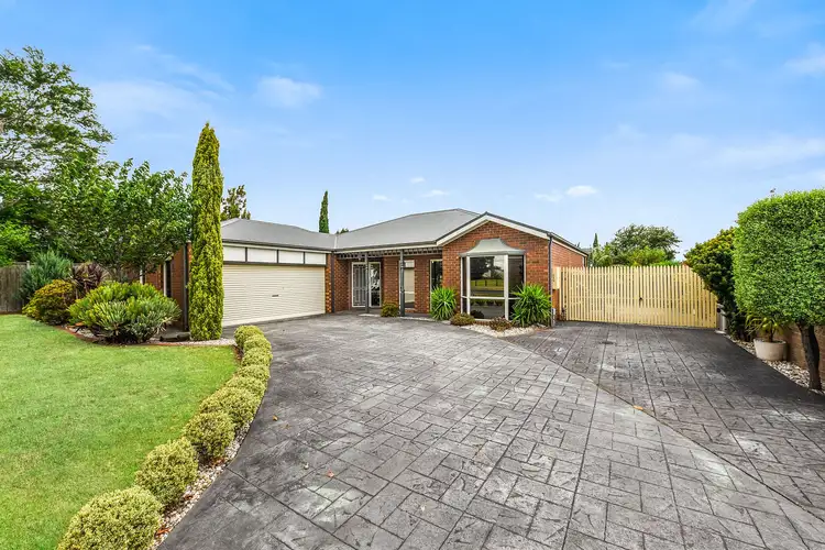 9 Cresthaven Boulevard, Berwick VIC 3806