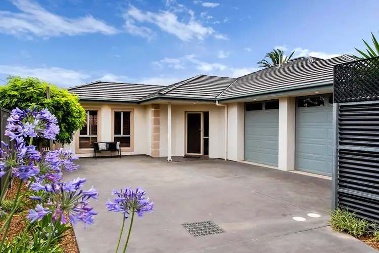 2 Thomas Street, Seacliff Park SA 5049