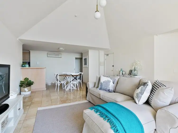 Fourth view of Homely unit listing, 9/65 Waterloo Esplanade, Wynnum QLD 4178