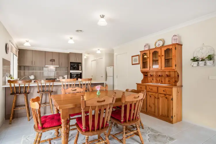 Fifth view of Homely house listing, 22 Vanessa Circuit, Pakenham VIC 3810