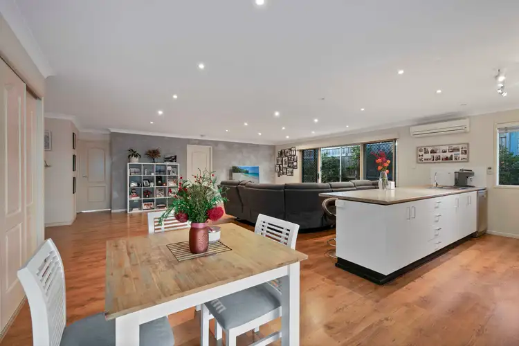Sixth view of Homely house listing, 8 Rhonda Place, Oxley QLD 4075