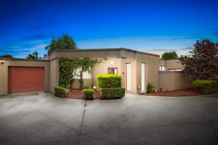 2/2 Riverbend Crescent, Werribee VIC 3030