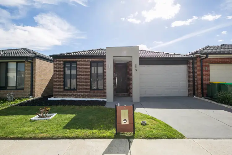 5 Mulligan Circuit, Officer VIC 3809