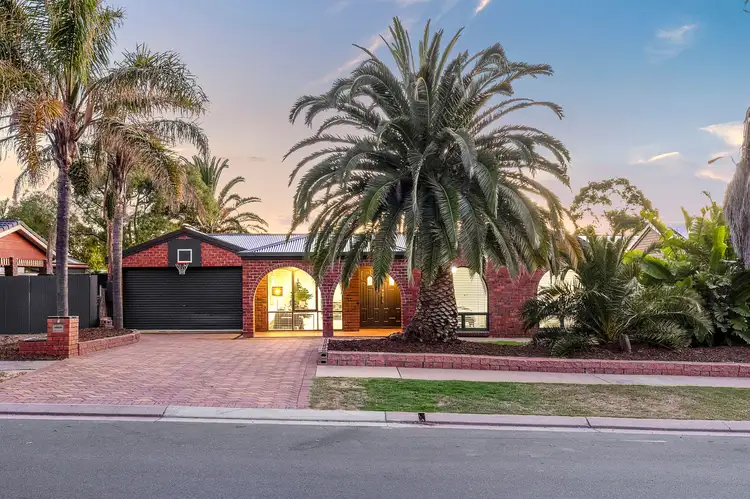 3 Settlers Drive, West Lakes SA 5021