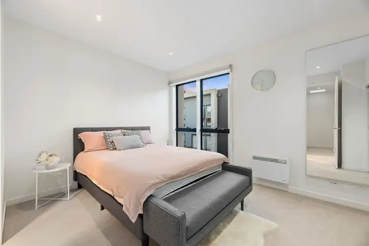 Fifth view of Homely unit listing, 6 Yellow Box Lane, Burwood VIC 3125