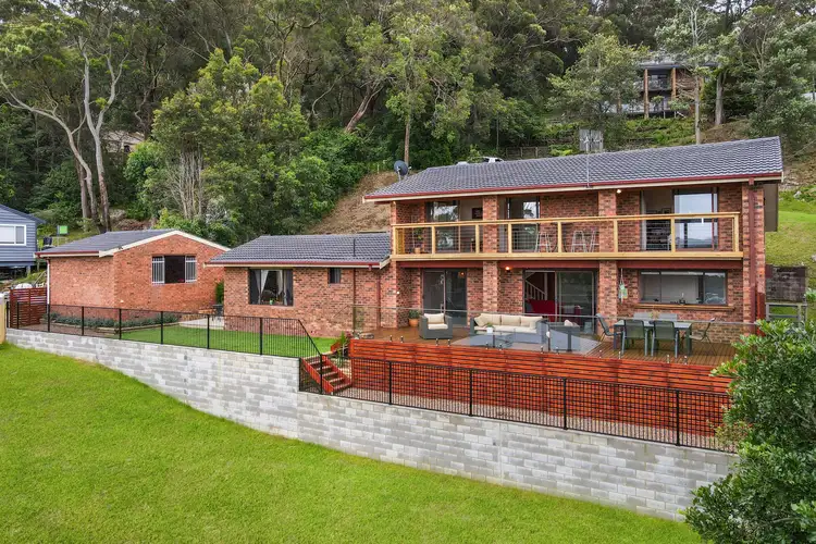 24 Treeview Place, Saratoga NSW 2251
